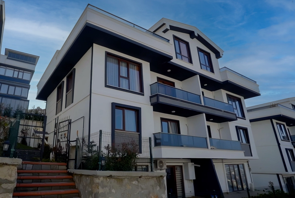 AL-MORUJ for sale